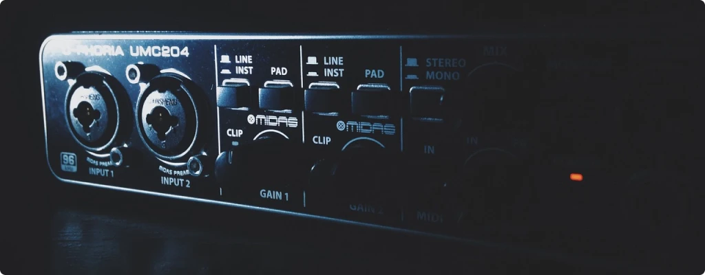 Behringer U-Phoria UMC204HD Review_ Best Features & Value