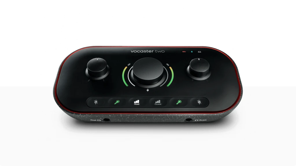 Audio interface with knobs and buttons