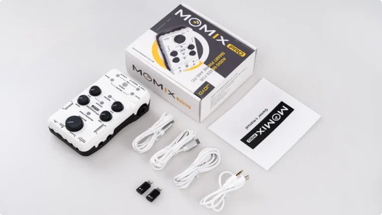 Joyo Momix Pro display of the tools included, audio interface and cables.